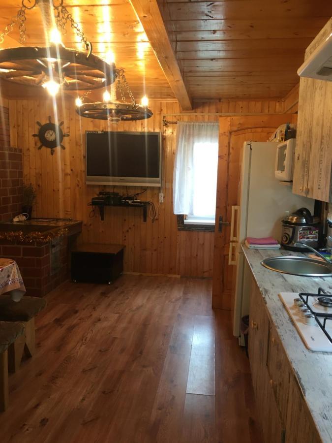 Kotiedzh U Mariny Villa Iaremcea Exterior foto