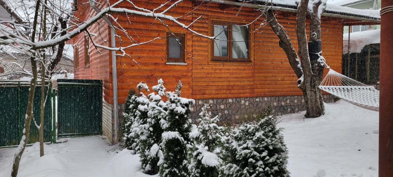 Kotiedzh U Mariny Villa Iaremcea Exterior foto