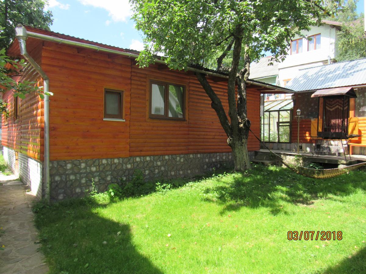 Kotiedzh U Mariny Villa Iaremcea Exterior foto