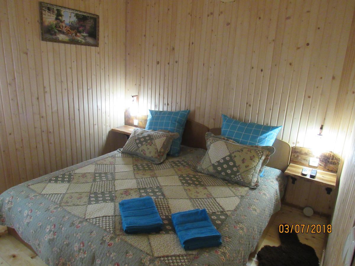 Kotiedzh U Mariny Villa Iaremcea Exterior foto