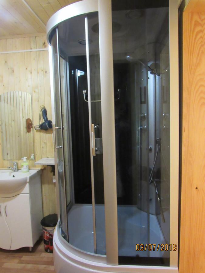 Kotiedzh U Mariny Villa Iaremcea Exterior foto