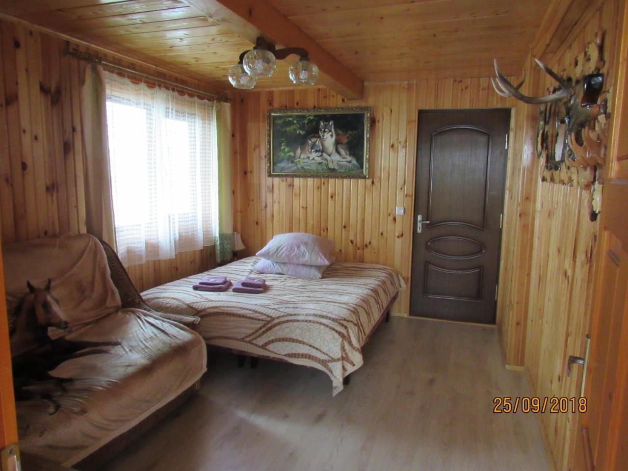 Kotiedzh U Mariny Villa Iaremcea Exterior foto