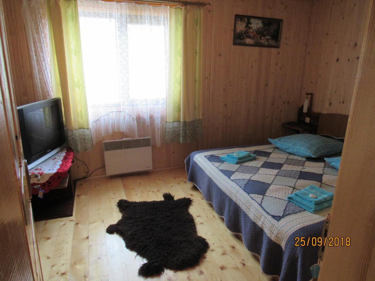 Kotiedzh U Mariny Villa Iaremcea Exterior foto