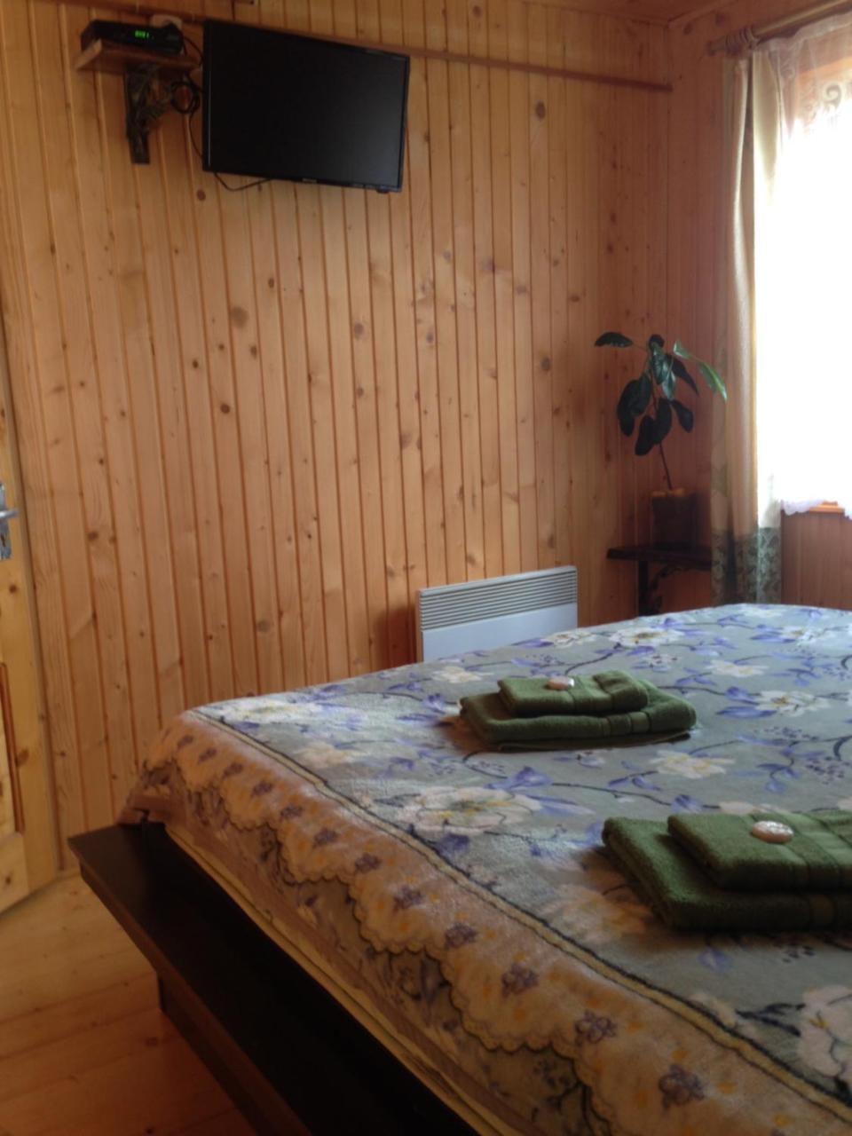 Kotiedzh U Mariny Villa Iaremcea Exterior foto